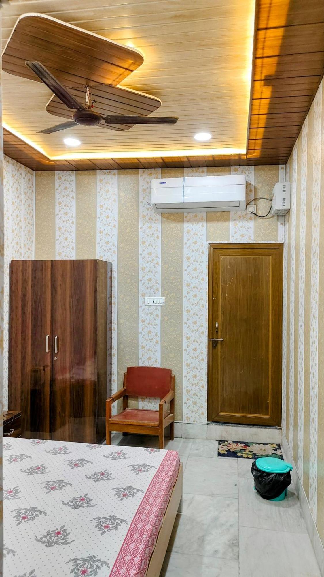 Hotel Raju Homestay Ayodhya 150 Meters From Shree Ram Janmbhoomi Temple 200 Meters From Ayodhya Dham Railway Station Exterior foto